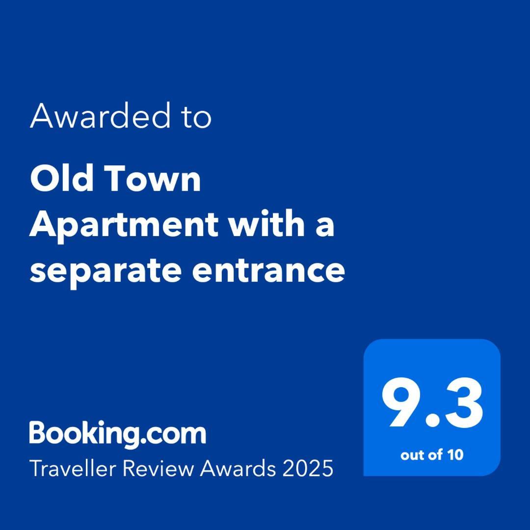 Old Town Apartment With A Separate Entrance Kaunas Ngoại thất bức ảnh